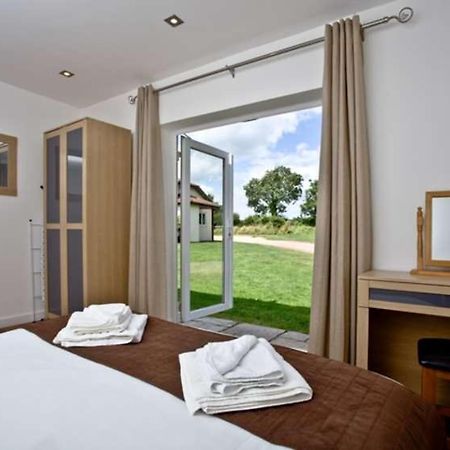 Lovely 2 Bedroom Holiday Chalet Near Sidmouth Exterior foto